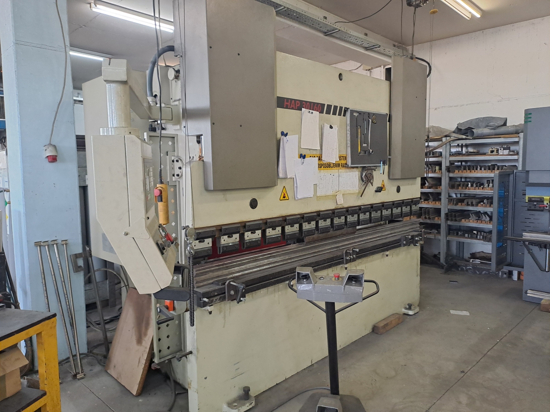 CNC sheet metal bending at Bramar