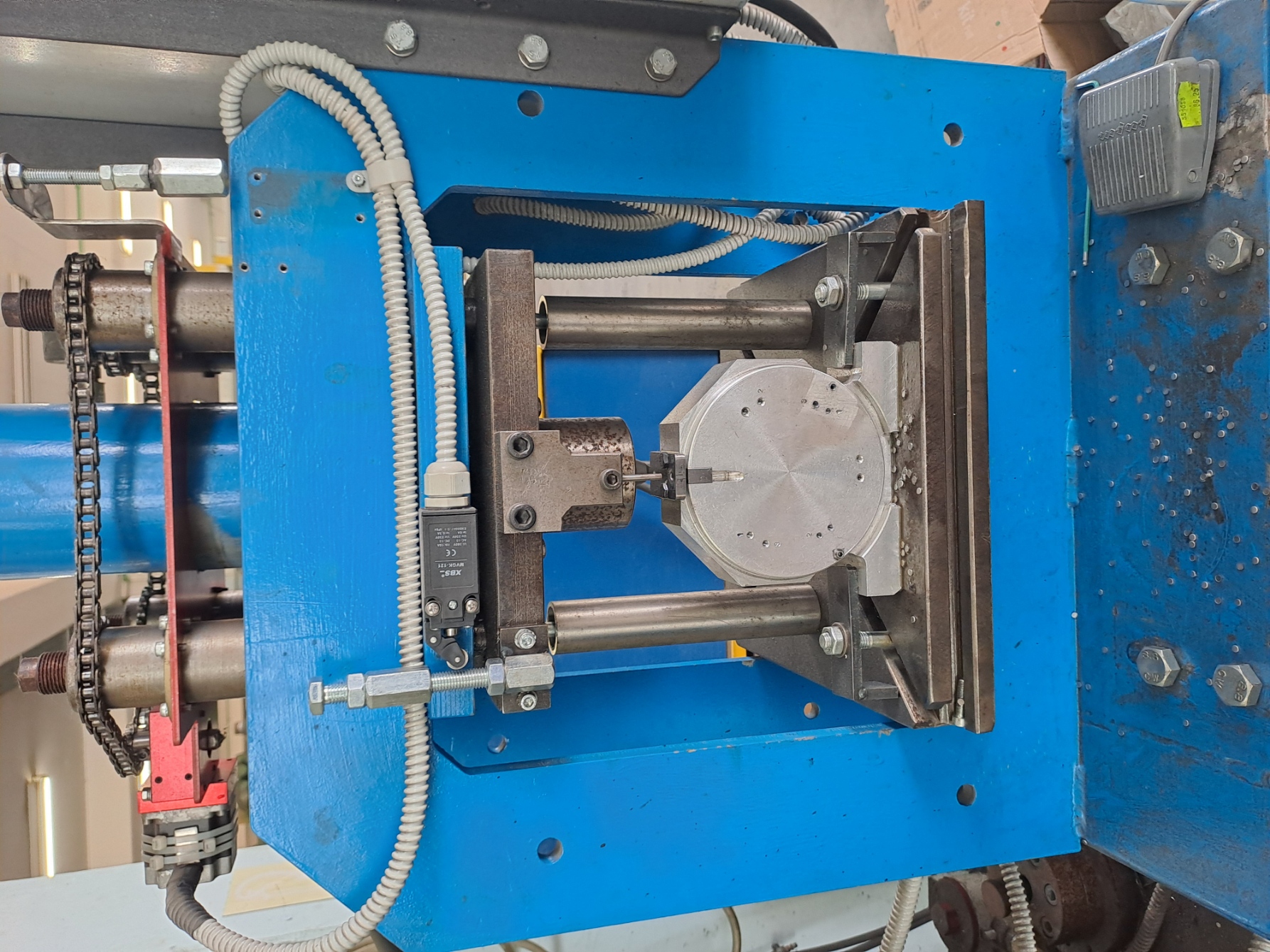 Maschinen zur Blechbearbeitung in der Produktionsstätte von Bramar 5